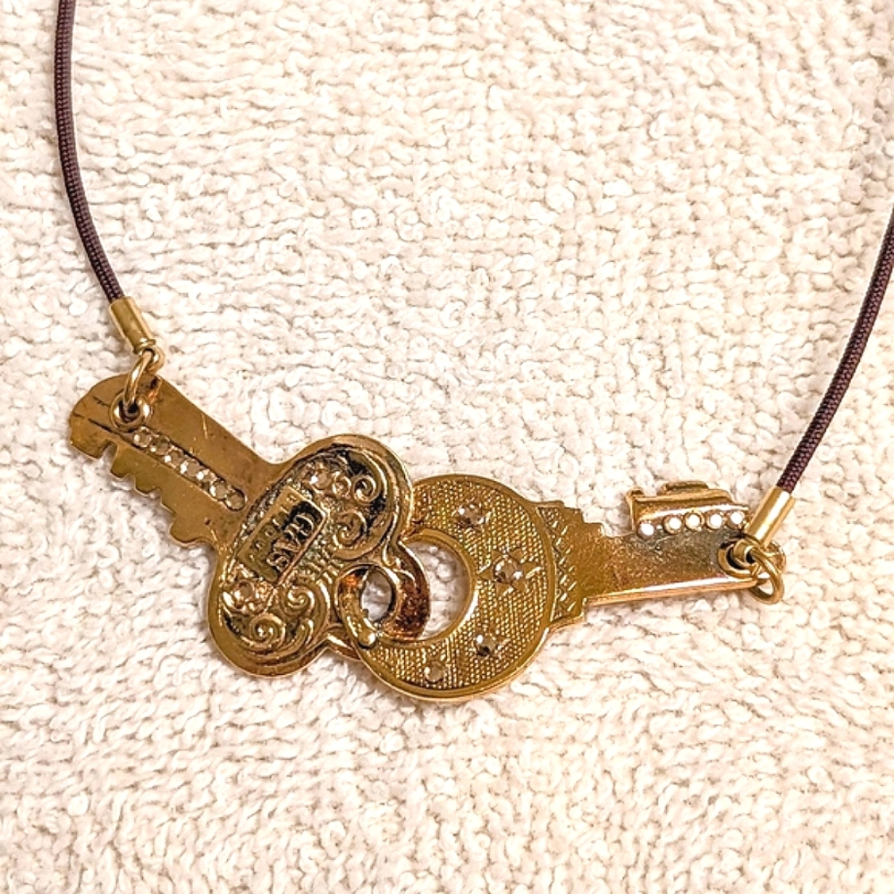 GAS bijoux Key Necklace - Picture 4 of 16